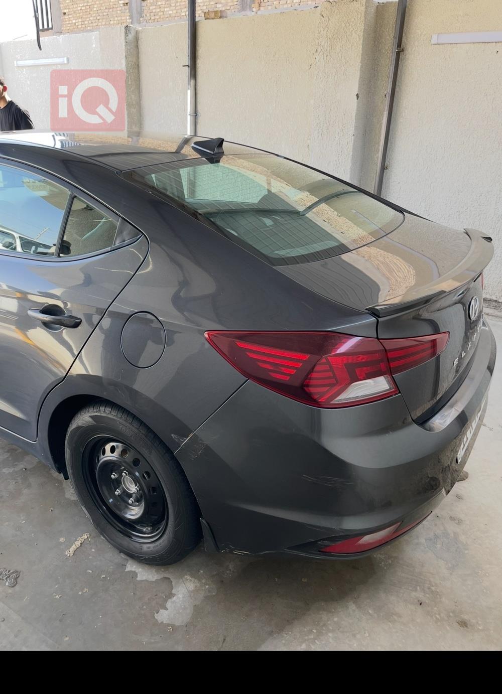 هیوندای ئەلەنترا